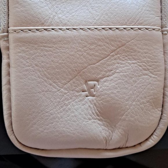 Antonella Ferrante Cell Phone Purse - Picture 2 of 6